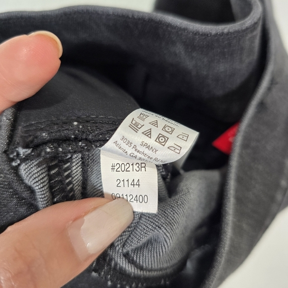 Spanx Vintage Distressed Ankle Skinny Jeans in Black Size Large Style 20213R - Picture 13 of 13